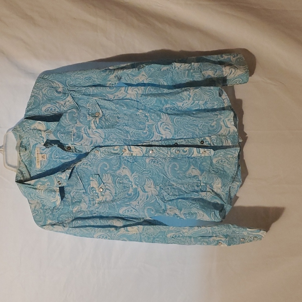 Blue and white banana republic long sleeve t-shirt men's size medium.